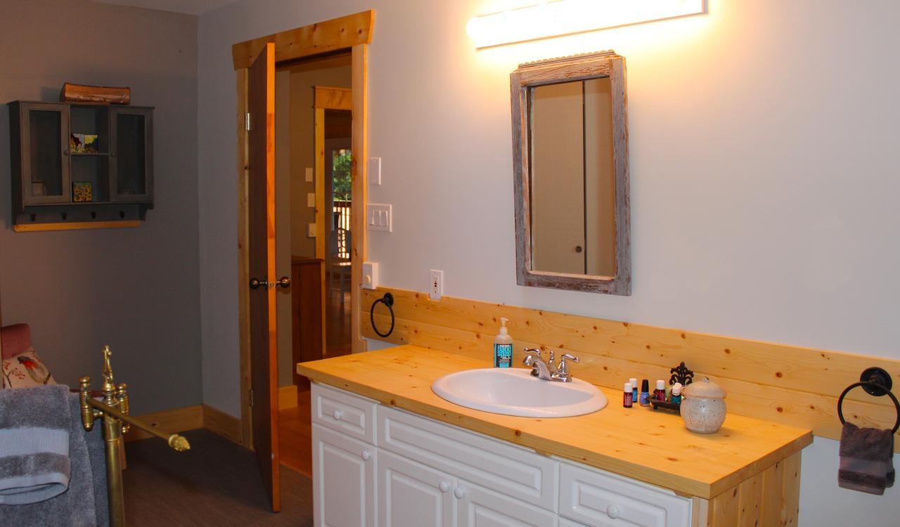 The Perch On Gabriola Bed and Breakfast Εξωτερικό φωτογραφία